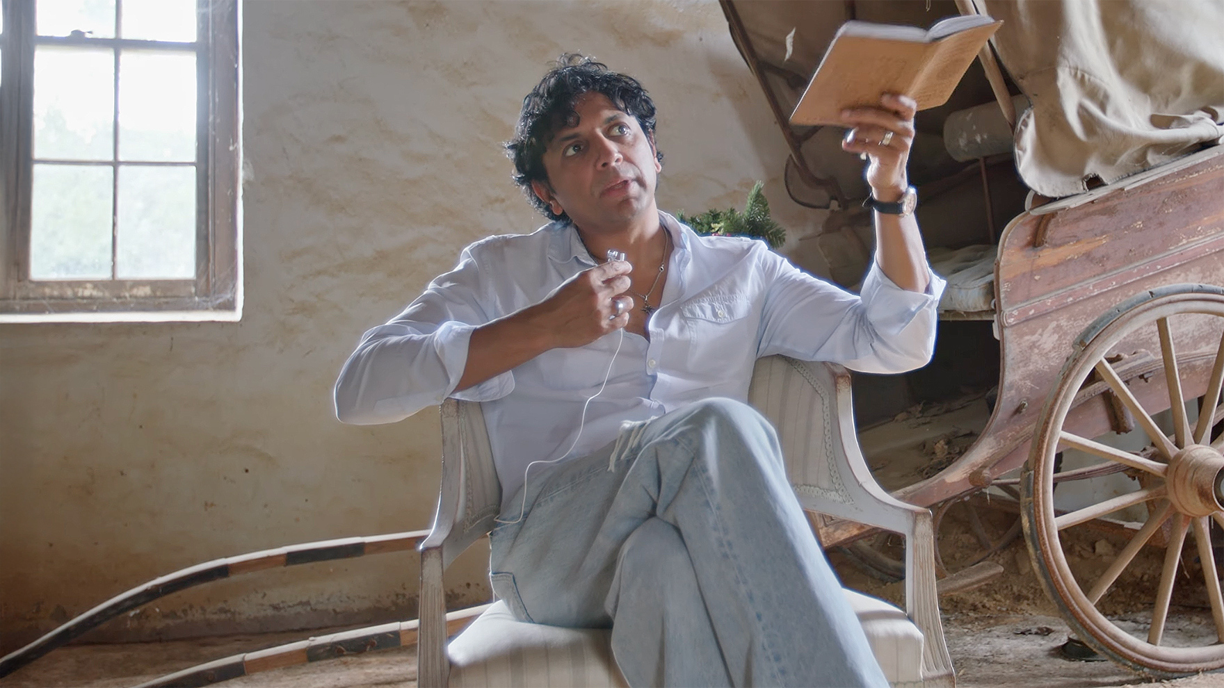 M Night Shyamalan Reads his Signs Diary